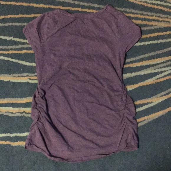 (3/$25) GUC Liz Lange maternity scoop neck t-shirt - Picture 5 of 5